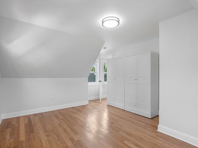 Building Photo - 1309 Ridgewood Dr