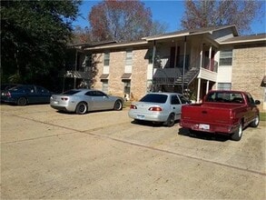 Building Photo - 1600 E Murchison St