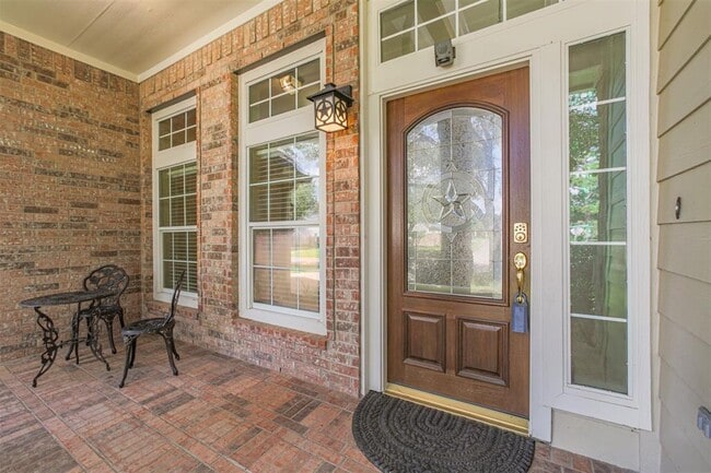 Building Photo - 15810 Cypress Hall Dr