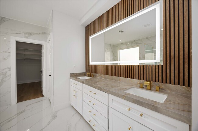 Building Photo - 1413 Stanford St