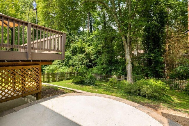 Building Photo - 2646 Caladium Dr NE