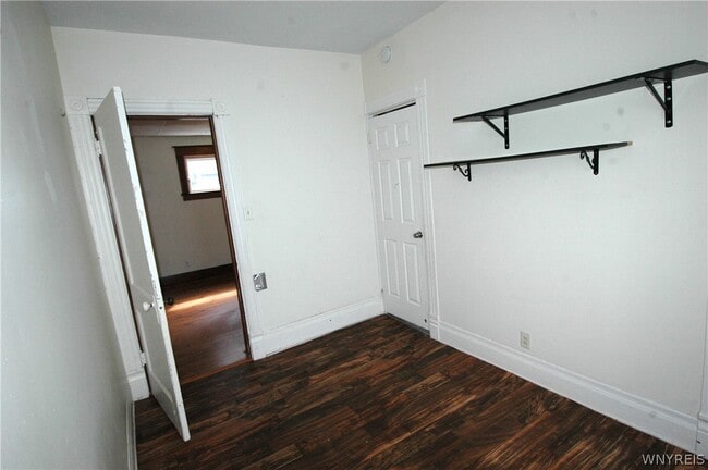 Building Photo - 145 Summit St