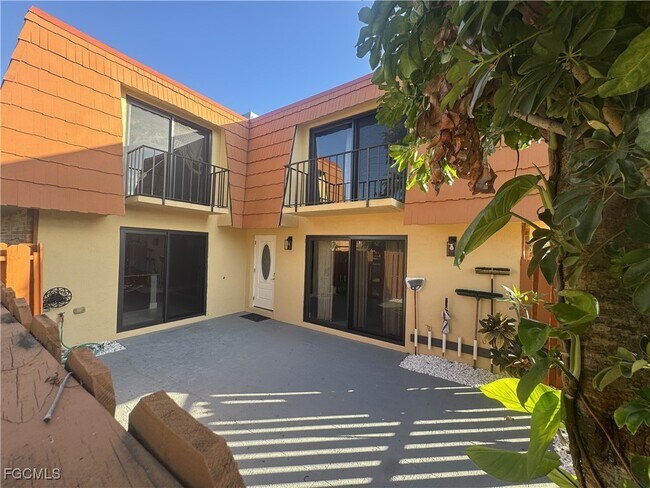 Building Photo - 1708 Park Meadows Dr