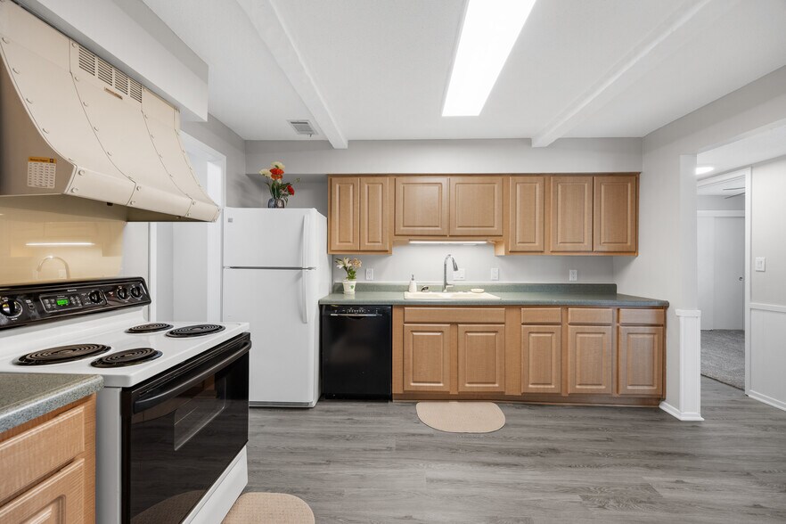 Building Photo - 1512 1st Ave