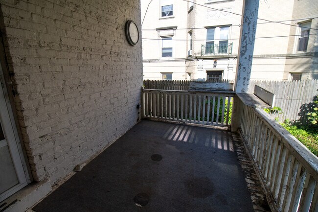 Building Photo - 1645 W Estes Ave