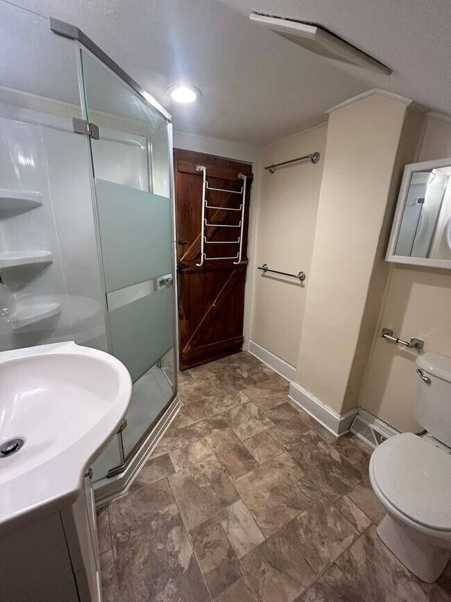 Building Photo - 79 Chase St