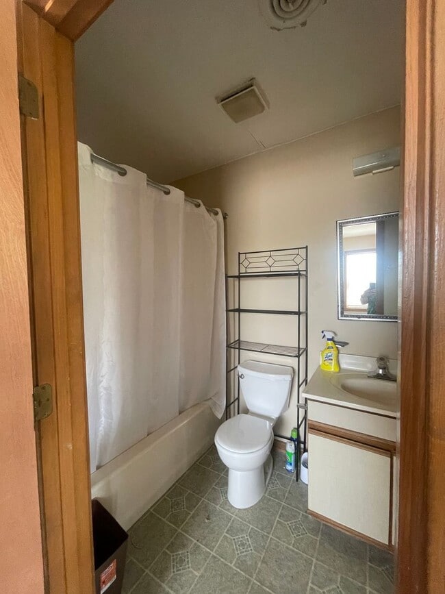 Building Photo - One Bedroom apartment for rent in Manteo