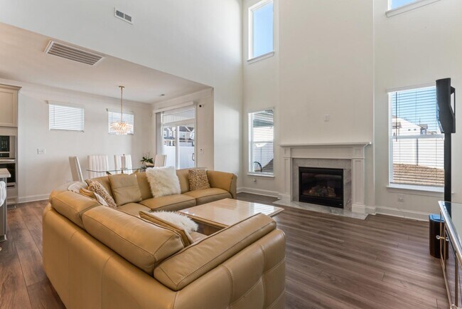 Building Photo - 116 Farrier Ln