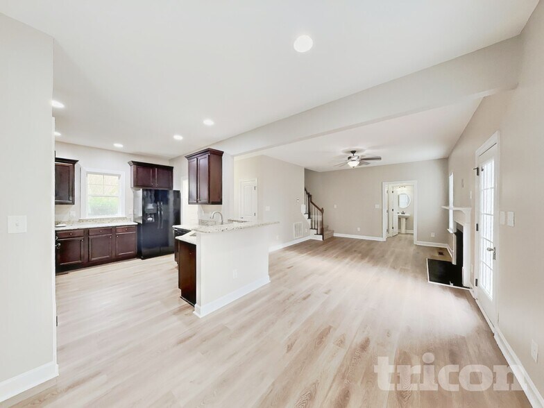 Building Photo - 69 Diamond Creek Dr