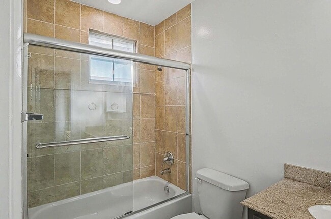 Building Photo - 5789 Woodland Point Dr