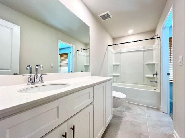 Building Photo - 1592 Villageside Ct