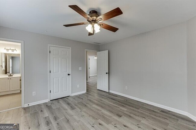 Building Photo - 1795 Lake Heights Cir