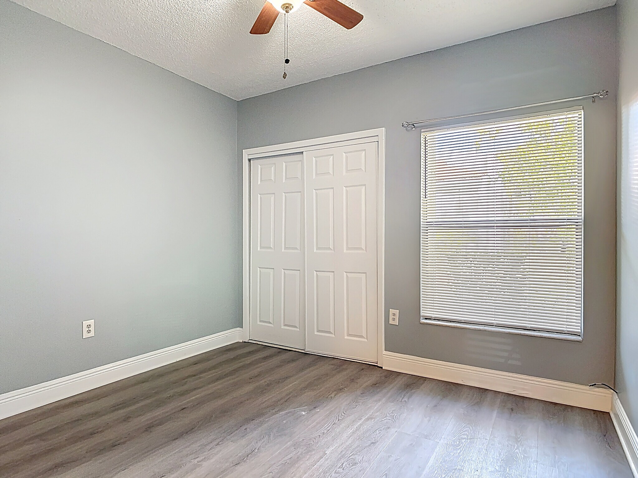 Building Photo - 4711 Capri Plz