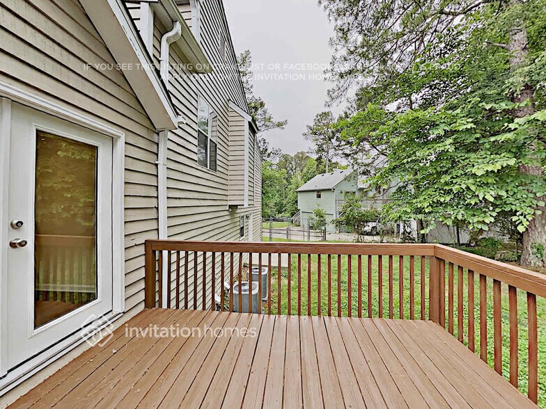Building Photo - 3621 N Hampton Dr