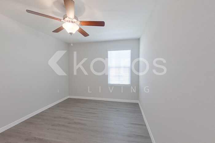Building Photo - 8642 SW 43rd Ter