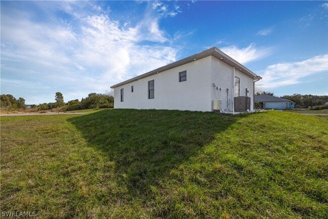 Building Photo - 1051 Marine Ave S