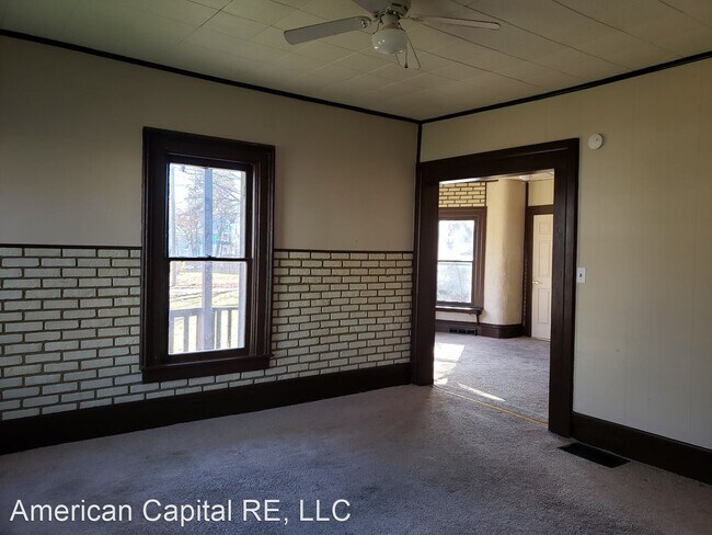 Building Photo - 5 br, 1.5 bath House - 202 Harmon St