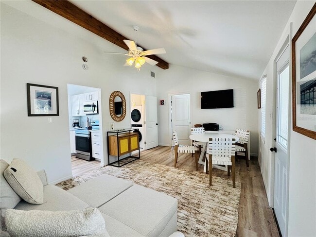 Building Photo - 6980 Poinsetta Ave