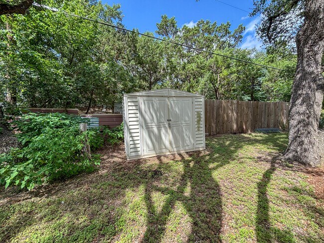 Building Photo - 280 Ridgeview Dr