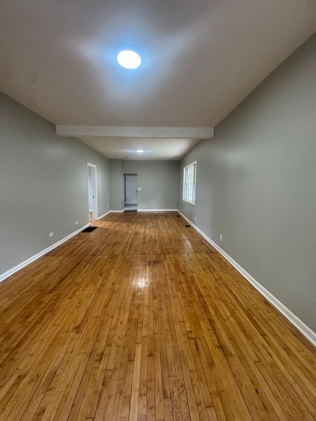 Building Photo - Beautiful 2-bedroom house for Rent AVAILAB...