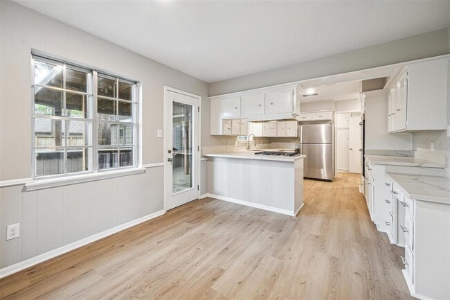 Building Photo - 1802 Corral Dr