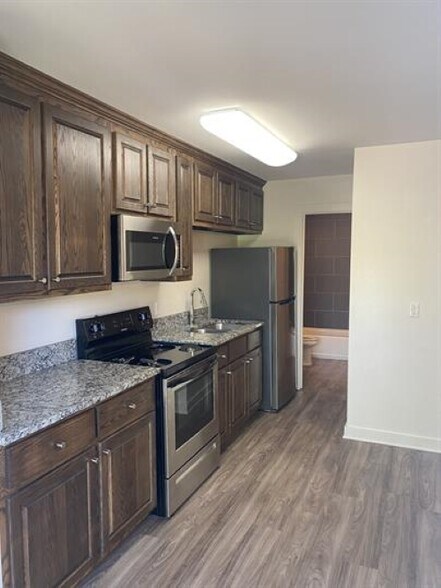 Building Photo - 45490 Sciara Ln