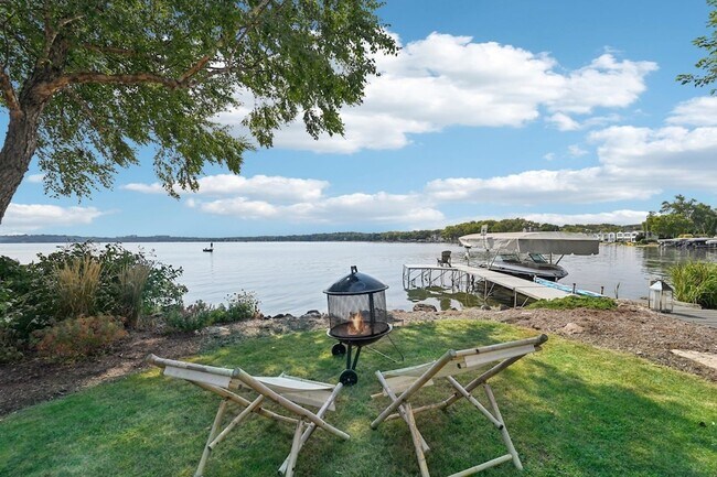 Building Photo - 2800 Tomahawk Ct