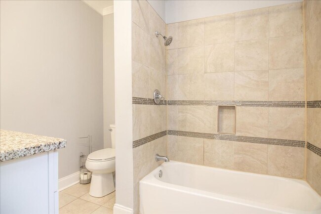 Building Photo - Beautiful 3/2.5 w/ Office Minutes From Airport and Woodward Academy!