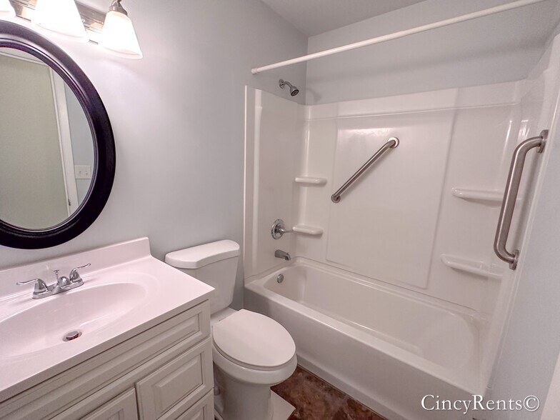 Building Photo - 1647 Rockhurst Ln