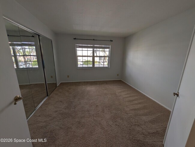 Building Photo - 987 Sonesta Ave NE
