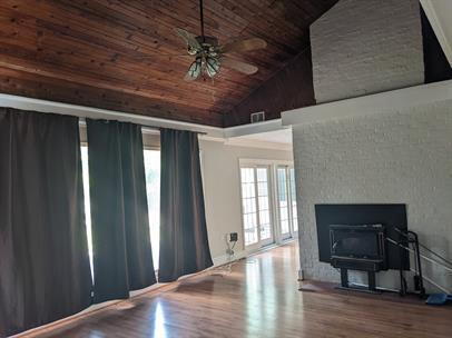 Building Photo - Now Available Price Reduced- Pet Friendly-  3-Bedroom 2 Bath Pet Friendly Home in Manassas, Avail...