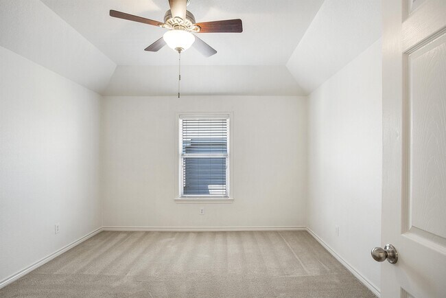 Building Photo - 2824 Mission Tejas Dr
