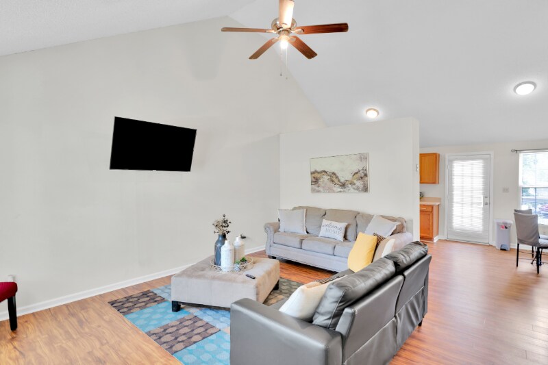 Primary Photo - 1216 Eagle Ridge Dr