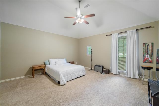 Building Photo - 2116 Chambers Dr