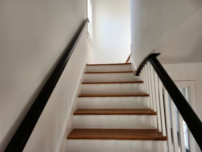 Building Photo - Large, Remodeled Single Family 4 BR House in Staunton