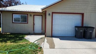 Building Photo - 215-217 K Street -Duplex
