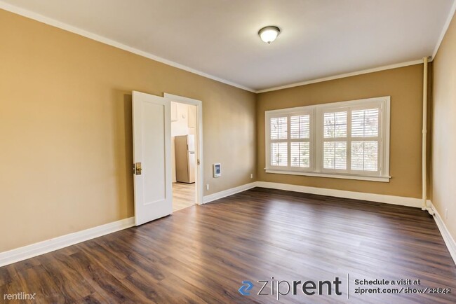 Building Photo - 1 br, 1 bath Condo - 2121 James M Wood Blv...