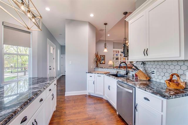 Building Photo - 6603 Westover Dr