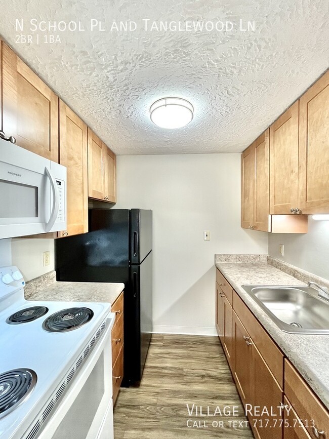 Building Photo - Newly-remodeled 2-bed! Ground Floor - No S...