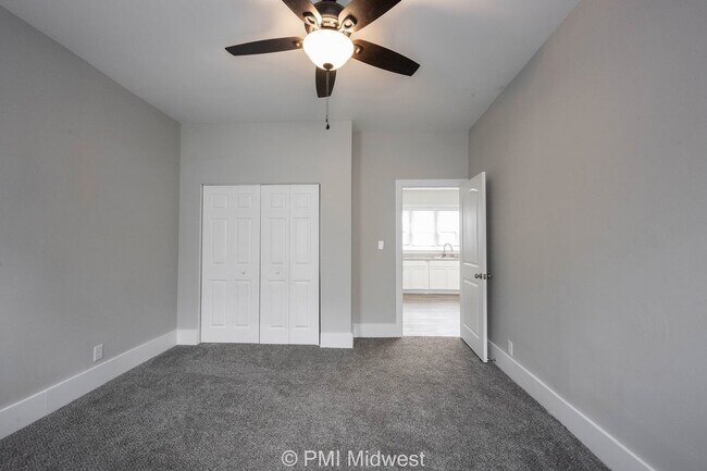 Building Photo - "Charming 3-Bedroom Duplex Haven on W 29th St – Spacious 1031 Sq Ft Gem in Indianapolis!"