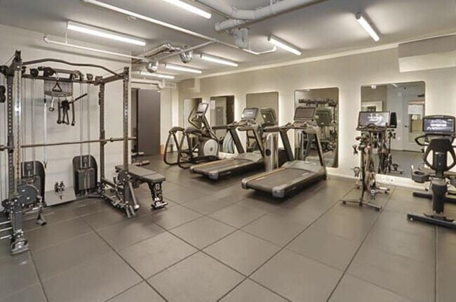 Building Photo - 1425 Hudson St