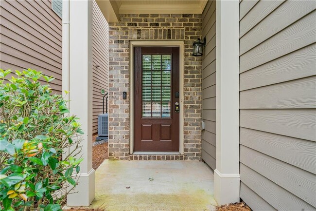 Building Photo - 4940 Breezewood Cir