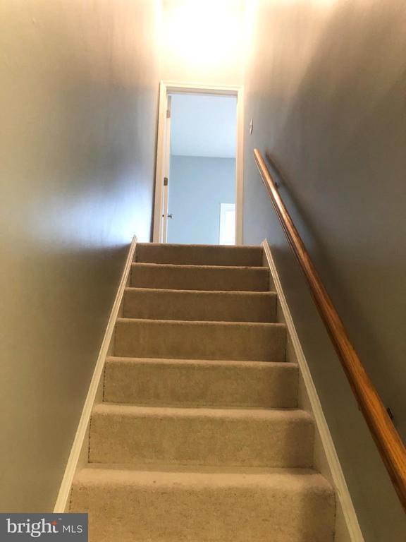Building Photo - 8550 Barrington Ct