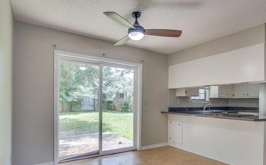 Building Photo - 6538 Bellview Pines Rd