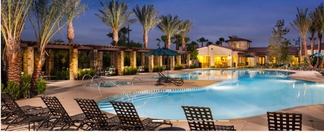 Building Photo - 22 Poppy