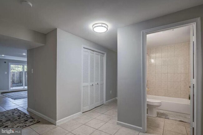 Building Photo - 14822 Bryan Ct