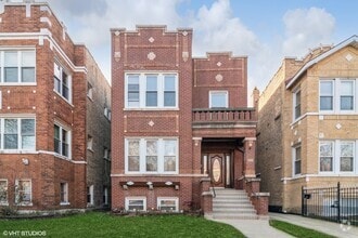 Building Photo - 3352 N Springfield Ave