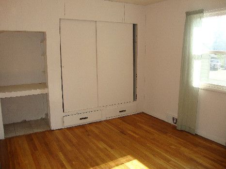 Building Photo - Audubon Area 2 Bedroom 2 Bath Home
