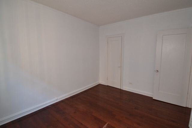 Building Photo - 547 W Surf St