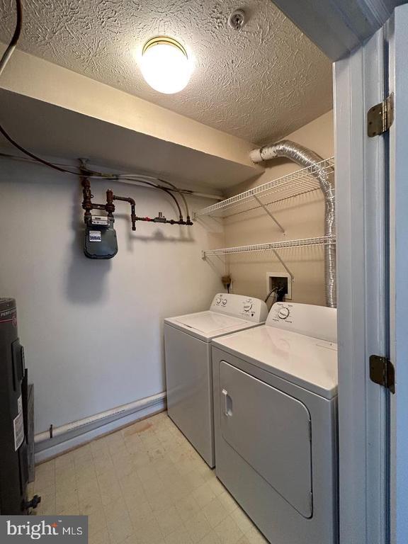 Building Photo - 25905 Ridge Manor Dr